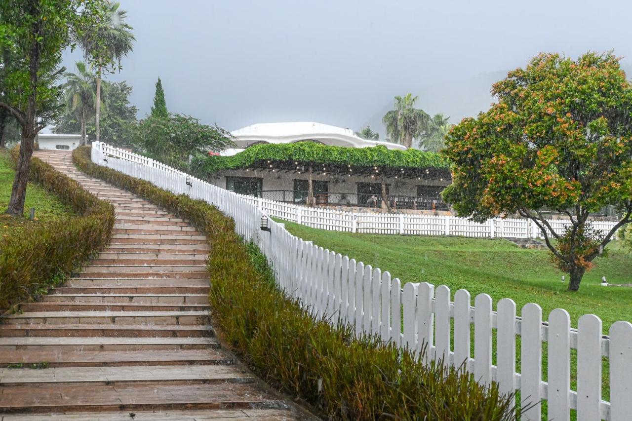 Swiss Valley Hip Resort Suan Phueng Luaran gambar