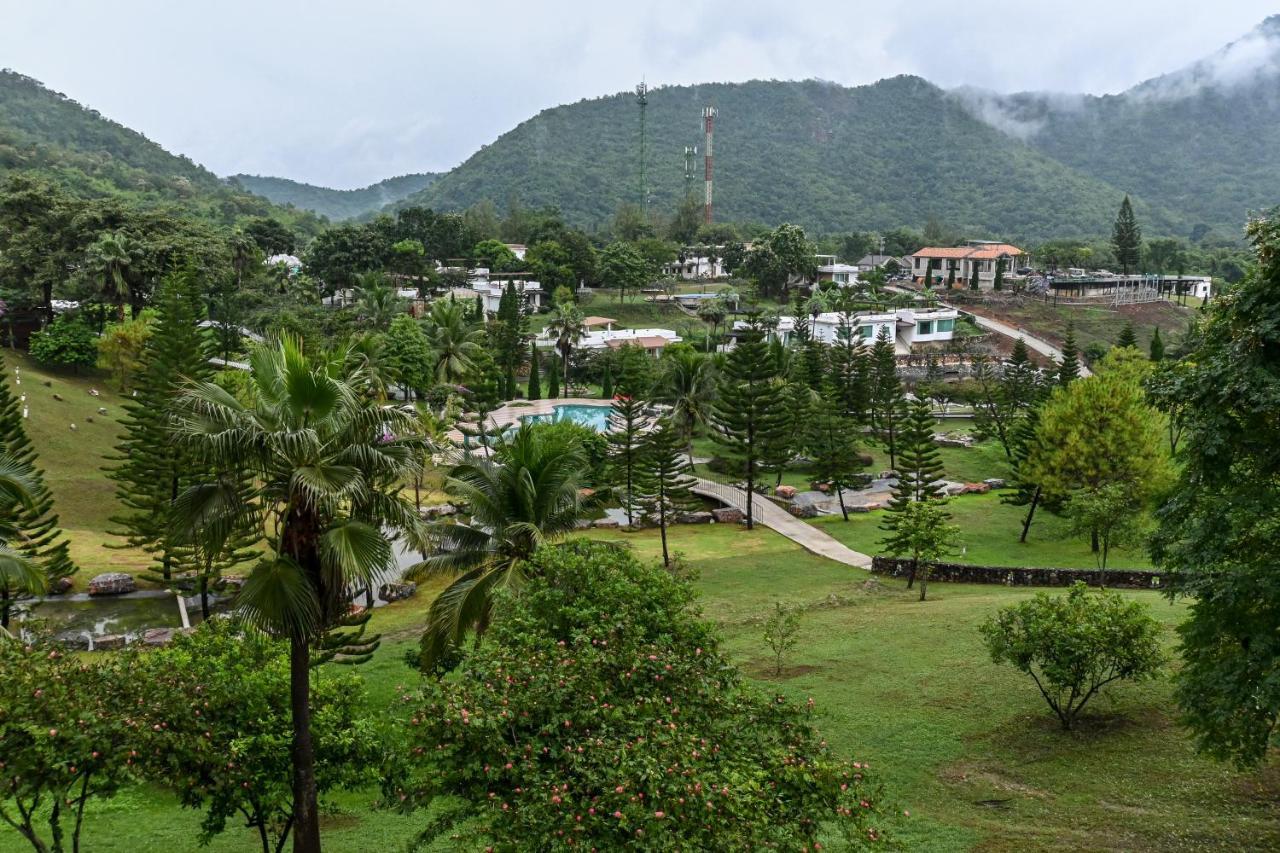 Swiss Valley Hip Resort Suan Phueng Luaran gambar