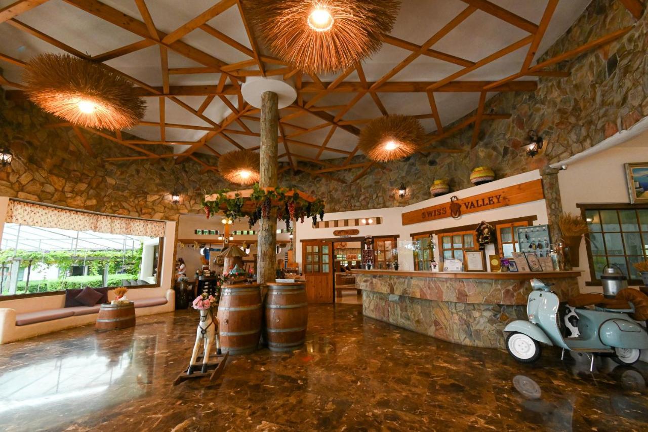 Swiss Valley Hip Resort Suan Phueng Luaran gambar