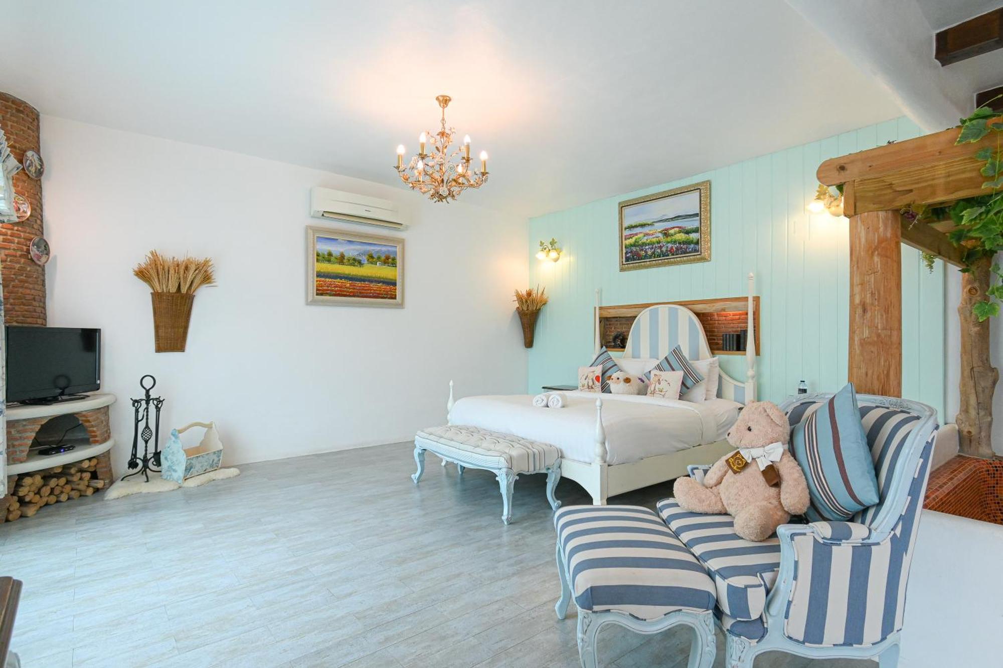 Swiss Valley Hip Resort Suan Phueng Bilik gambar