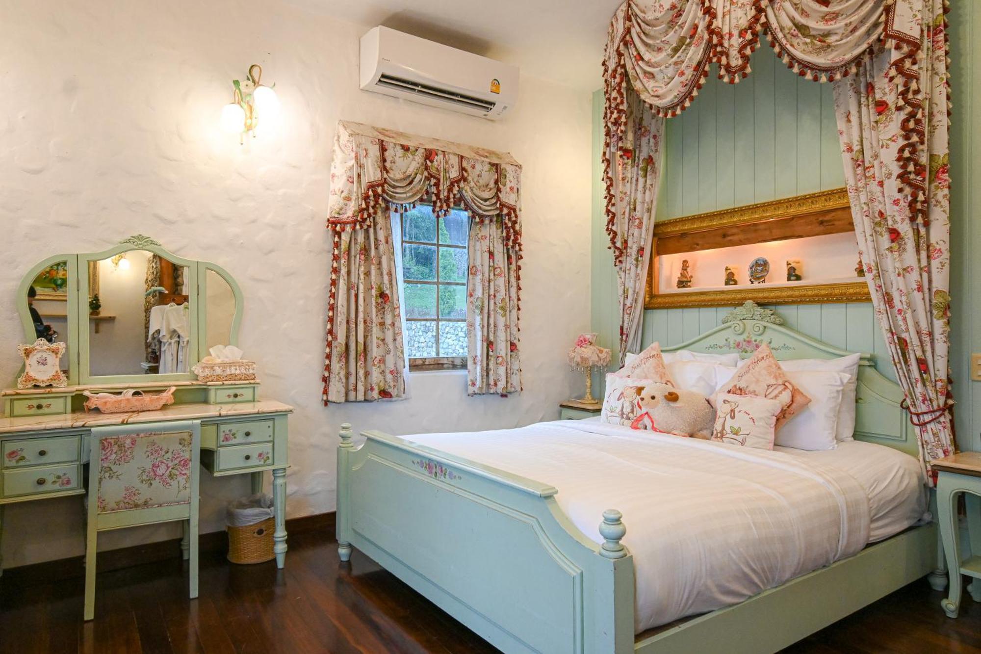 Swiss Valley Hip Resort Suan Phueng Bilik gambar