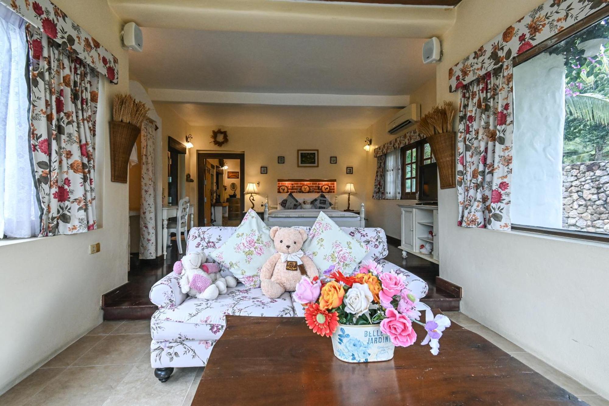 Swiss Valley Hip Resort Suan Phueng Bilik gambar